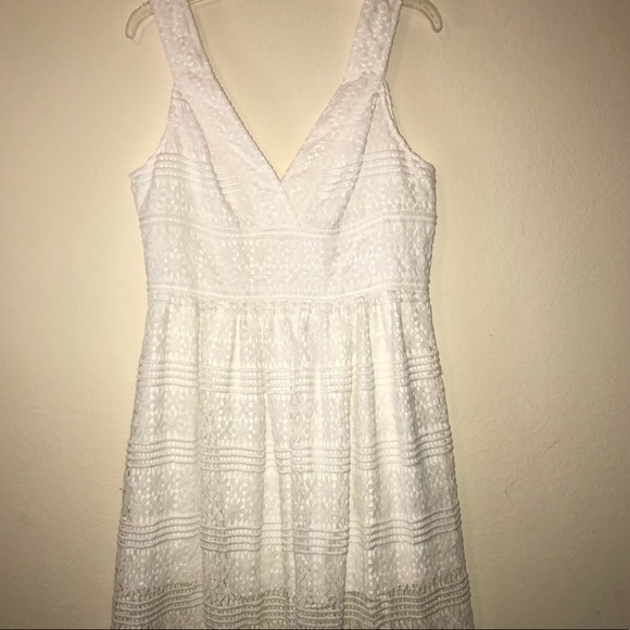 Belle Badgley Mischka White Backless Dre… - Picture 4 of 8